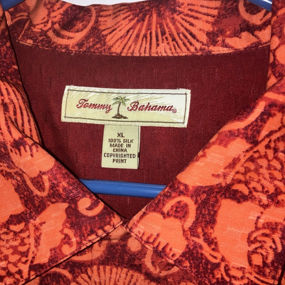 Tommy Bahama , XL 100% silk button down Hawaiian shirt, red floral & kit
